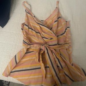 Multicolored v neck top with tie detail